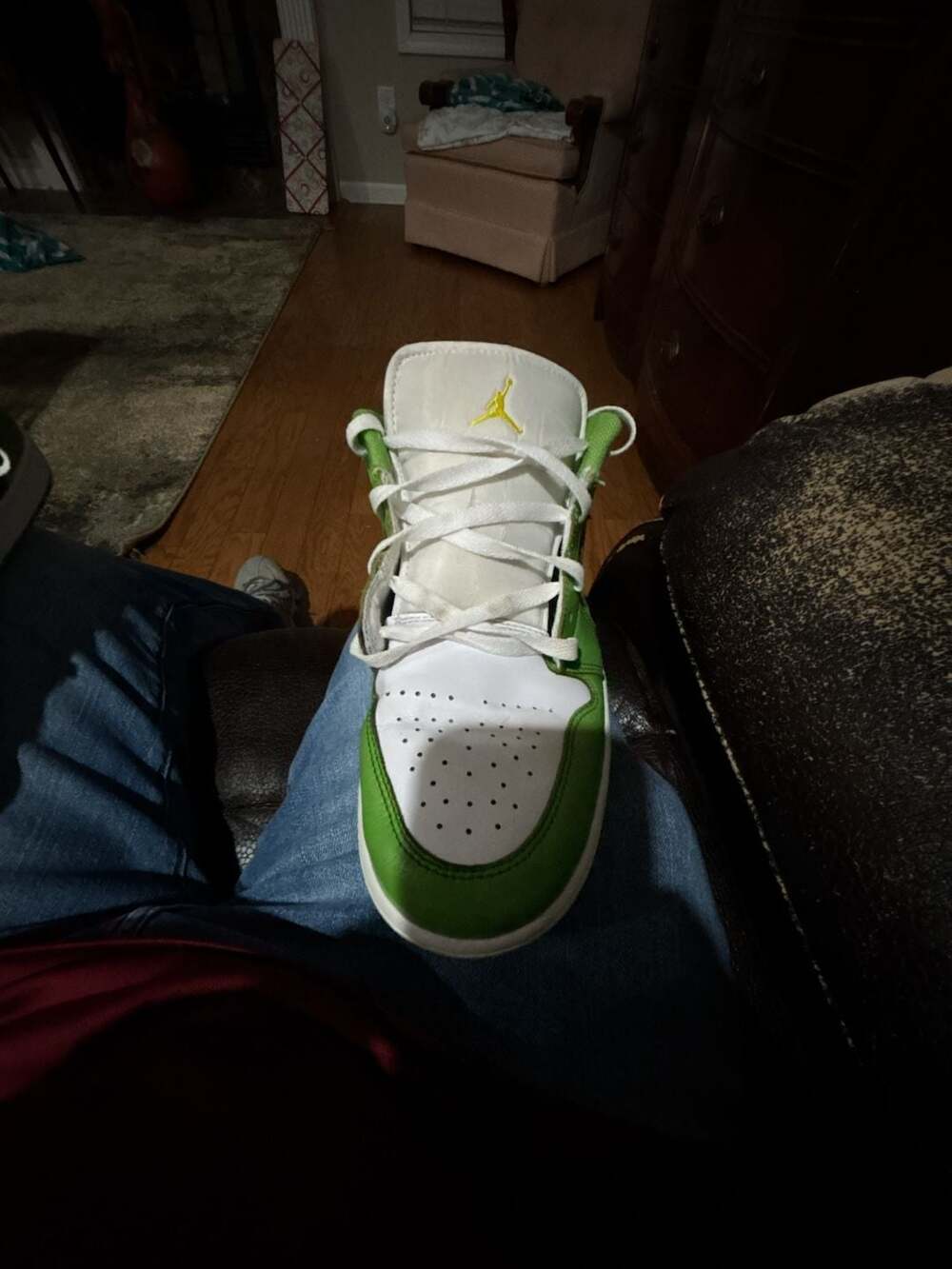 Nike Air Jordan 1 Low SE 'Lucky Green' Size 10.5